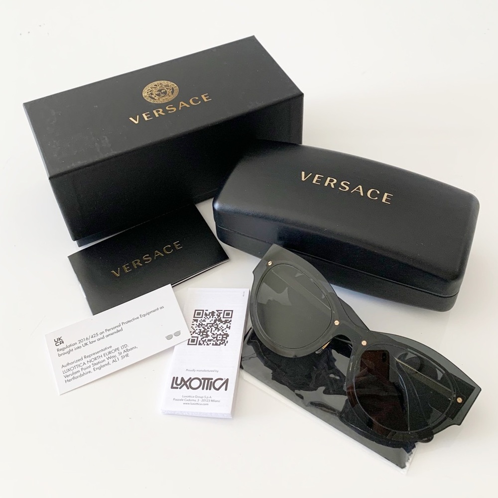 Versace BNWT IN BOX black/gold Versace Sunglasses comes with THE ORIGINAL CASE
